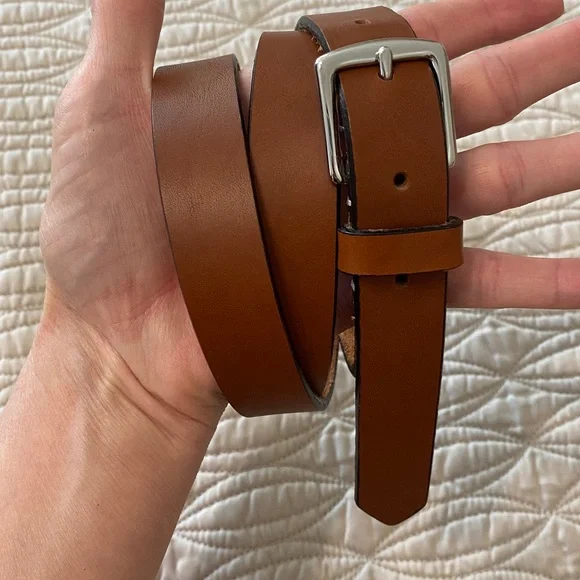 Coach Belt Handcrafted in Italy of Vegetable Tanned Leather and solid brass - Picture 2 of 10